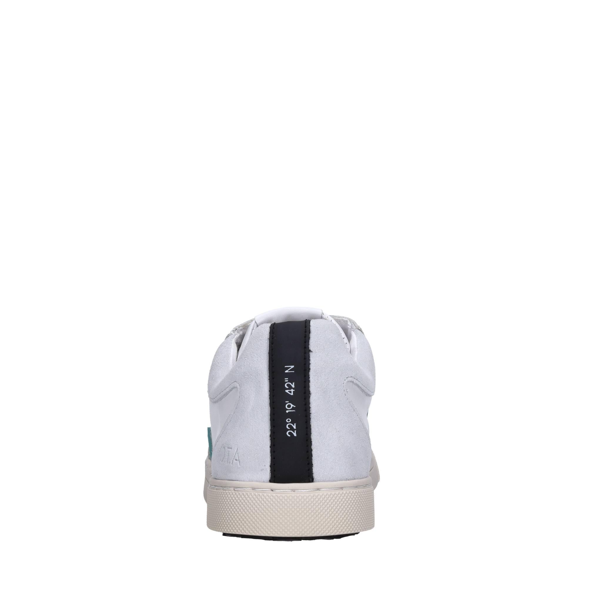 Sneakers in pelle 
