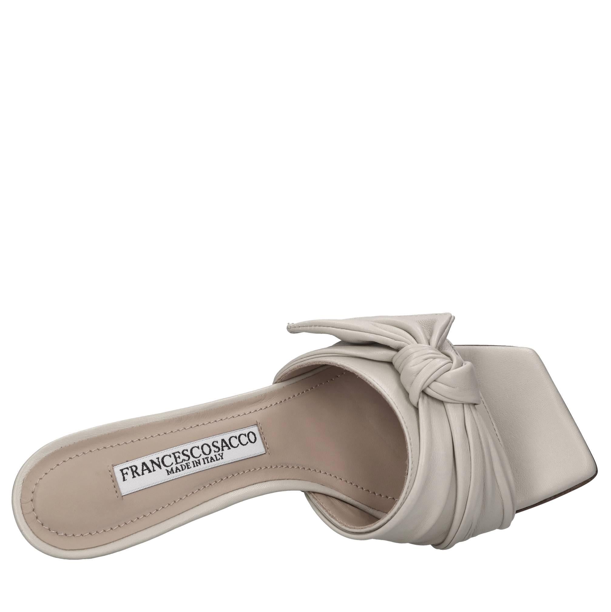 Mules in pelle 