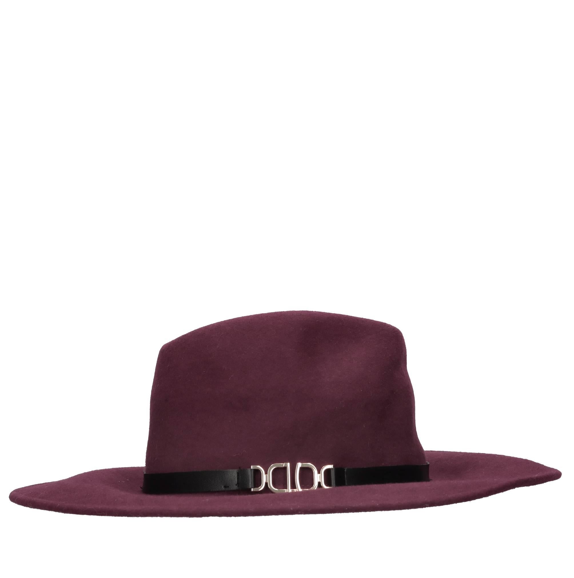 Cappello a tesa larga in feltro con banda in ecopelle ed accessorio color oro 