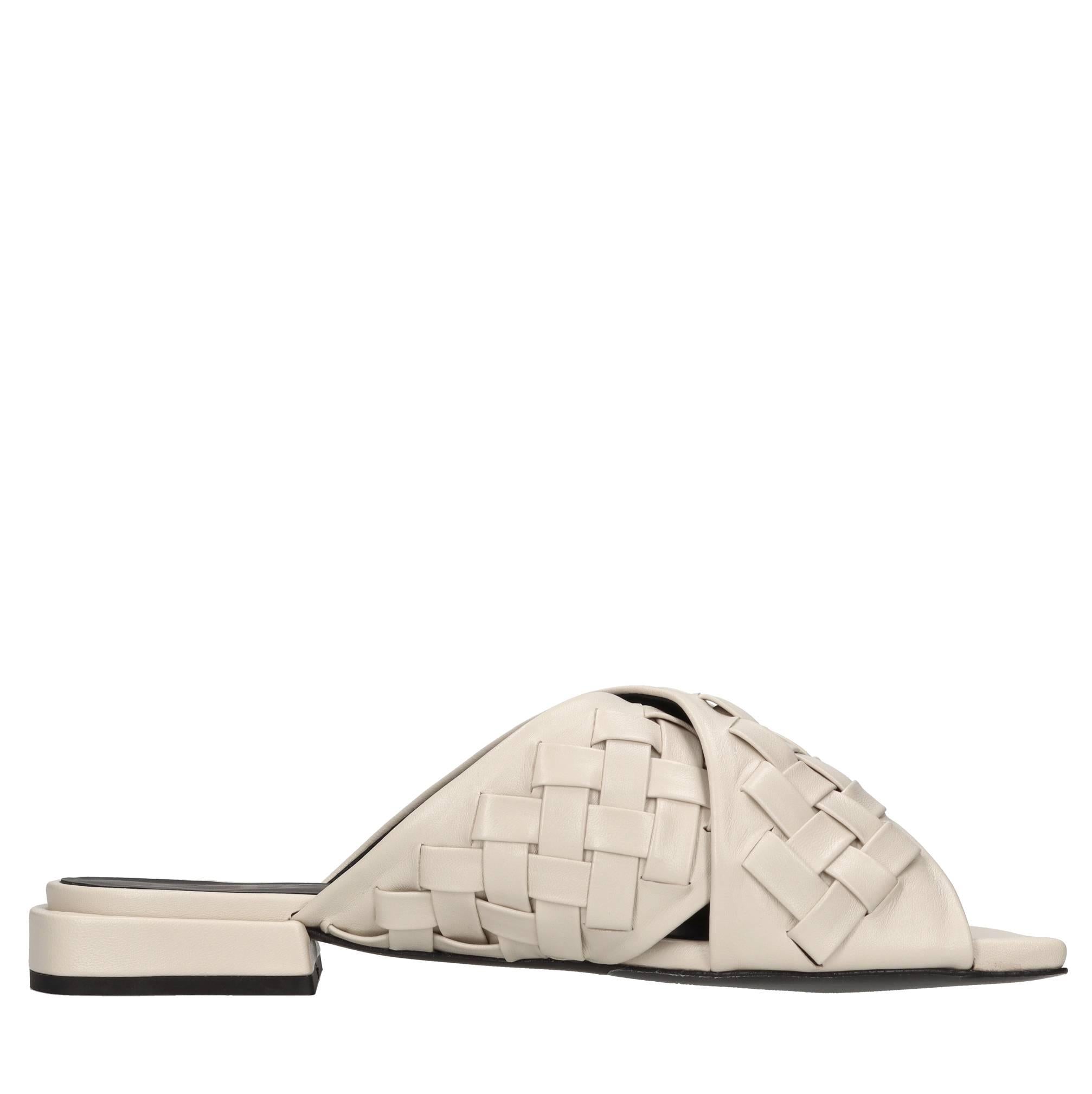 Mules in pelle 