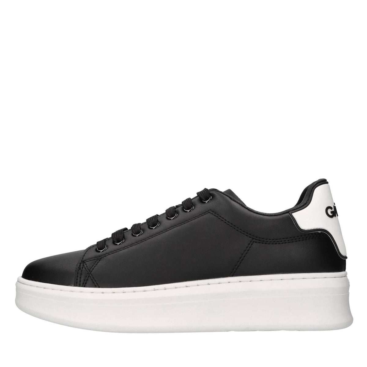Sneakers in pelle ed ecopelle 