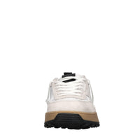 Sneakers in camoscio e tessuto 