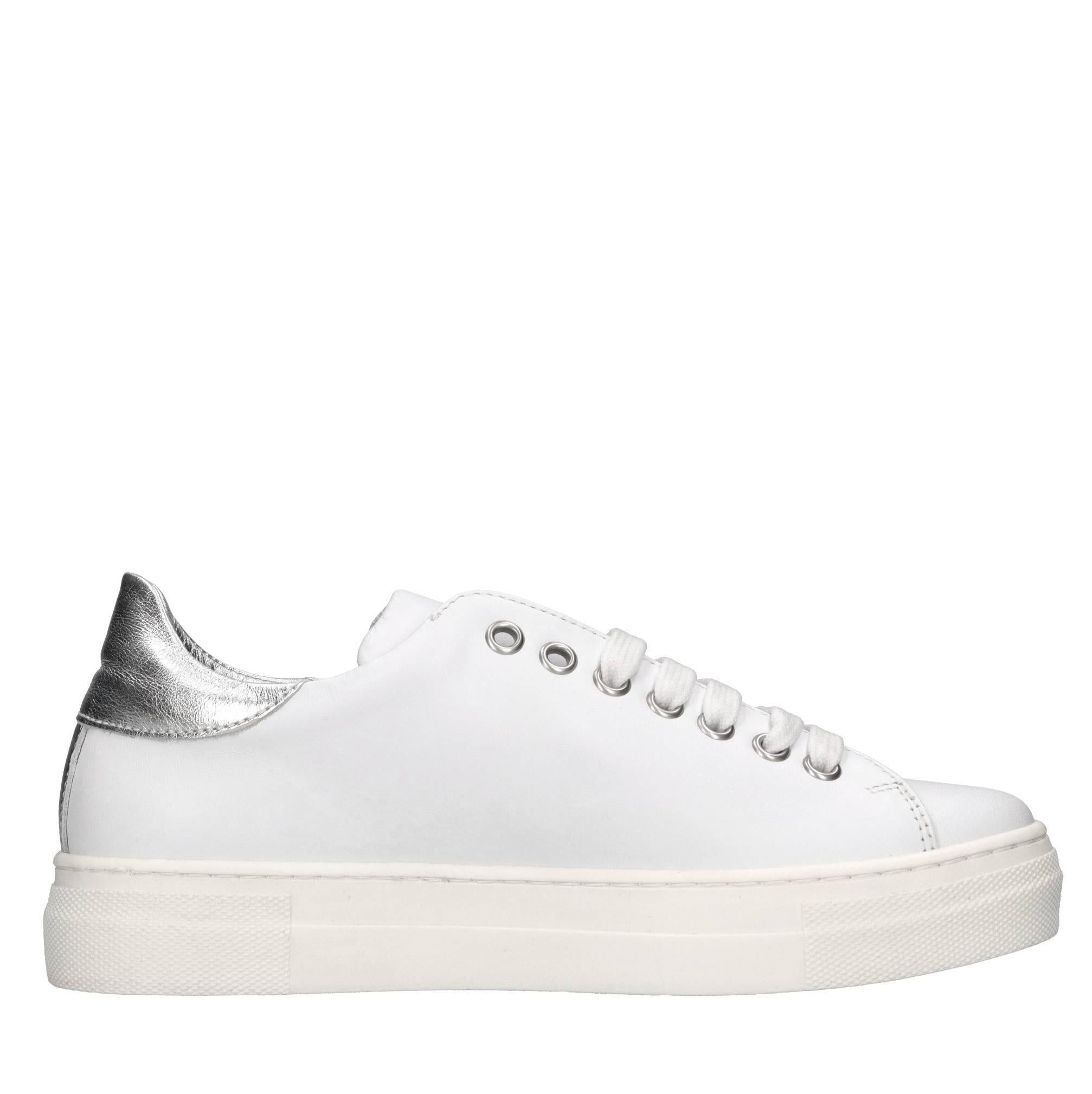 Sneakers in pelle 