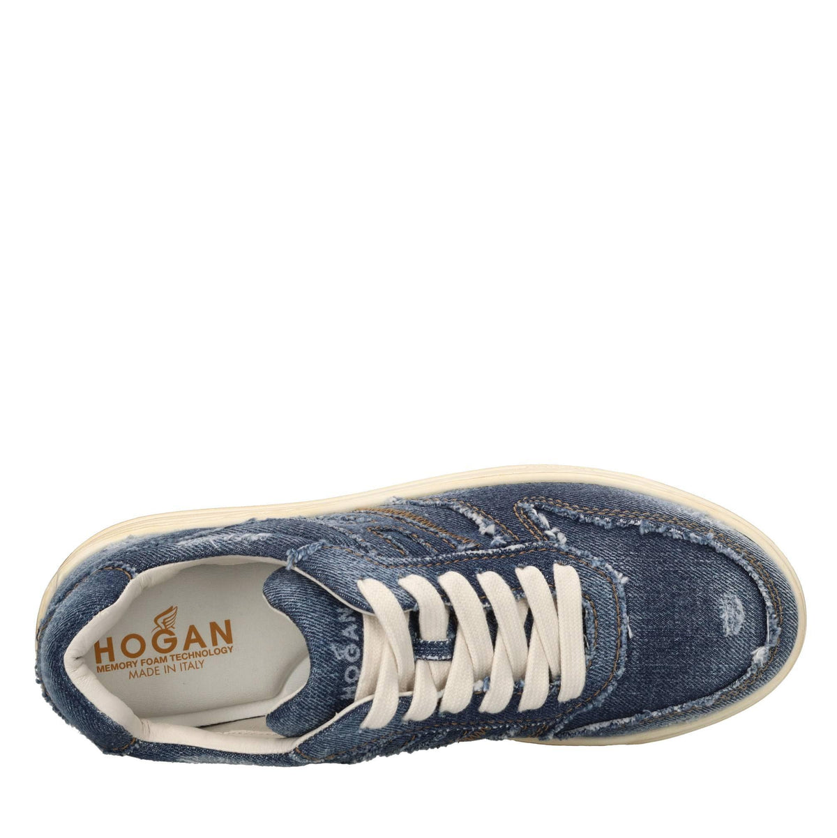 Sneakers in denim 