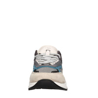 Sneakers in camoscio e tessuto 