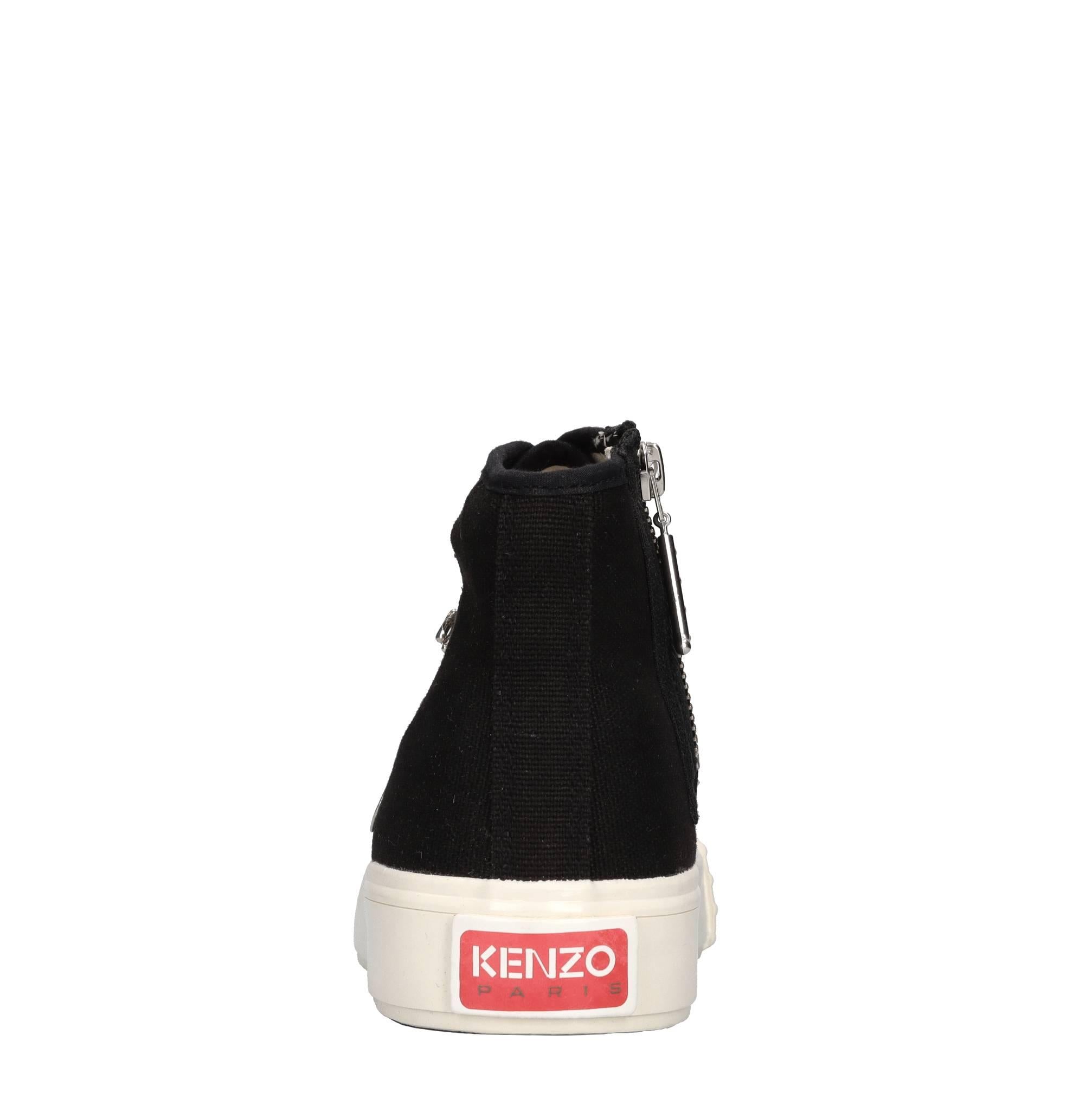 Sneakers in tessuto 