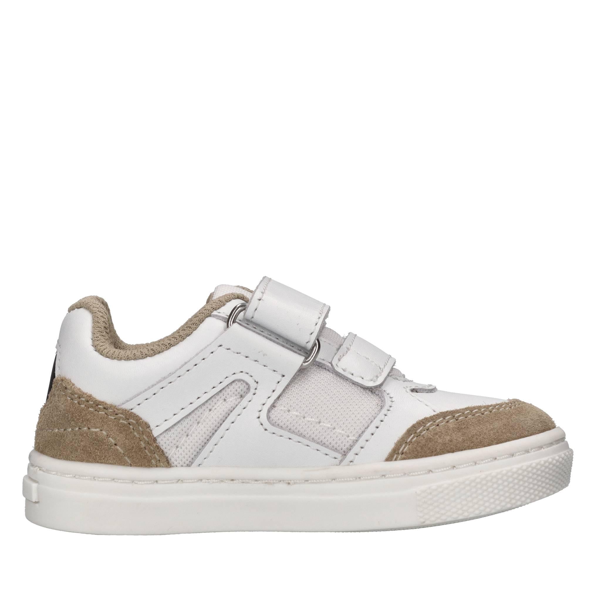 Sneakers in pelle e tessuto 