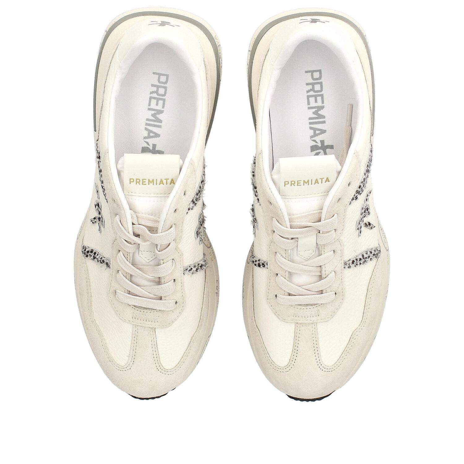 Sneakers Cassie Var 7682 in pelle, ecopelle e tessuto 