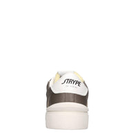 Sneakers in pelle e tessuto 