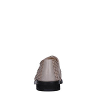 Stringate in pelle intrecciata 
