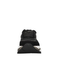 Sneakers in camoscio e tessuto. 