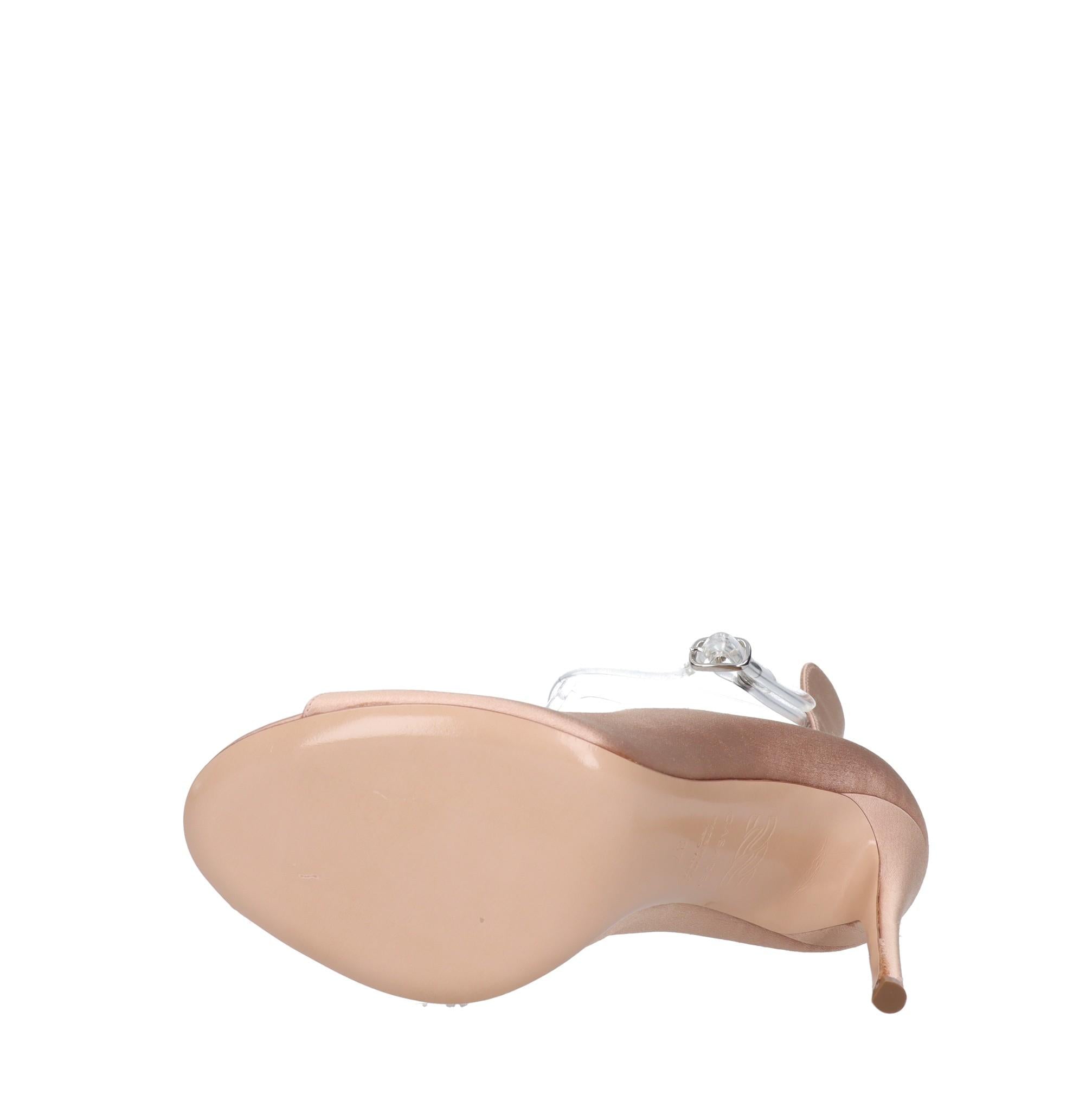 Sandali in raso e plexi 