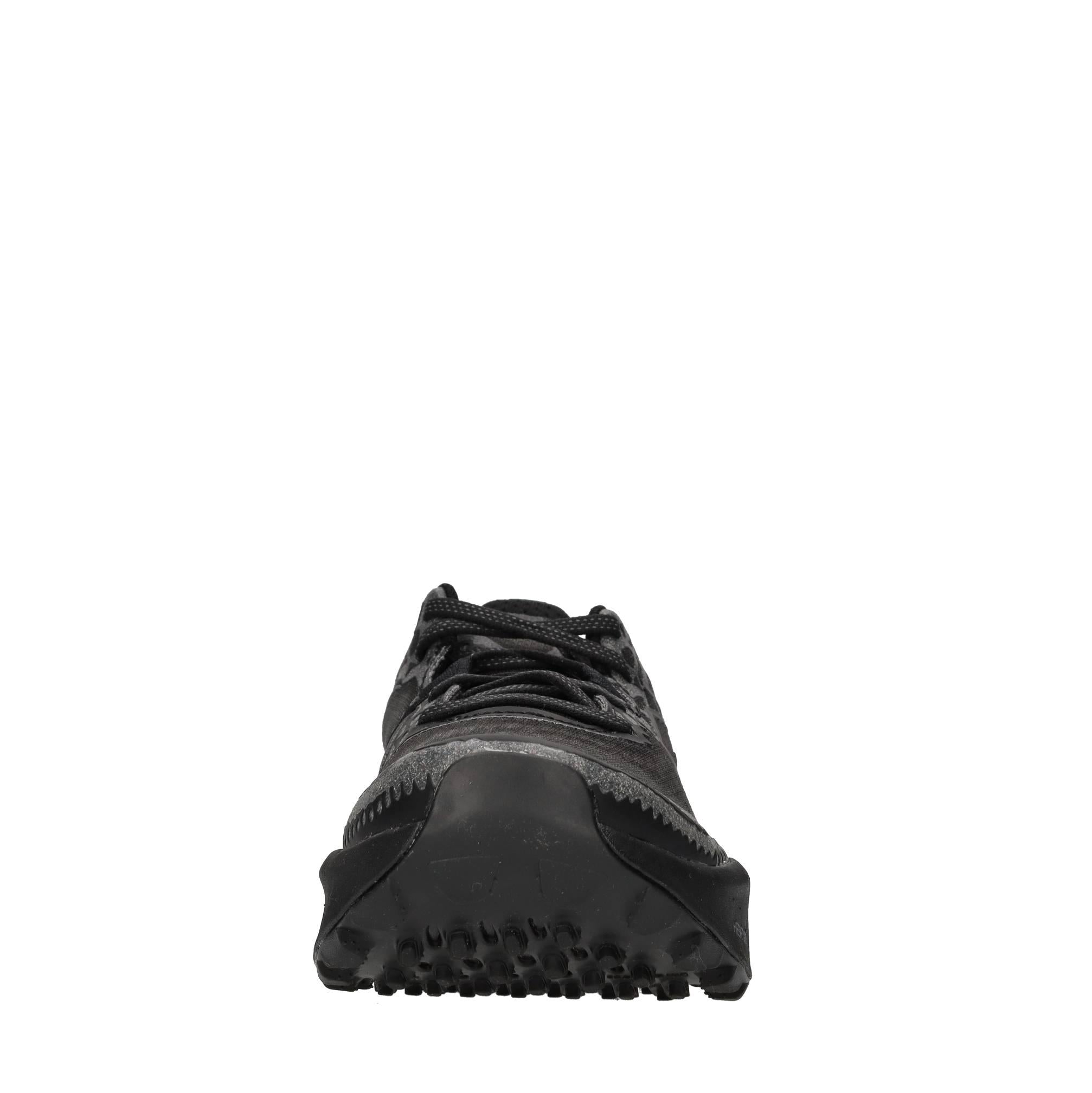 Sneakers in tessuto 
