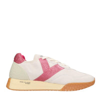 Sneakers in camoscio e gomma. 