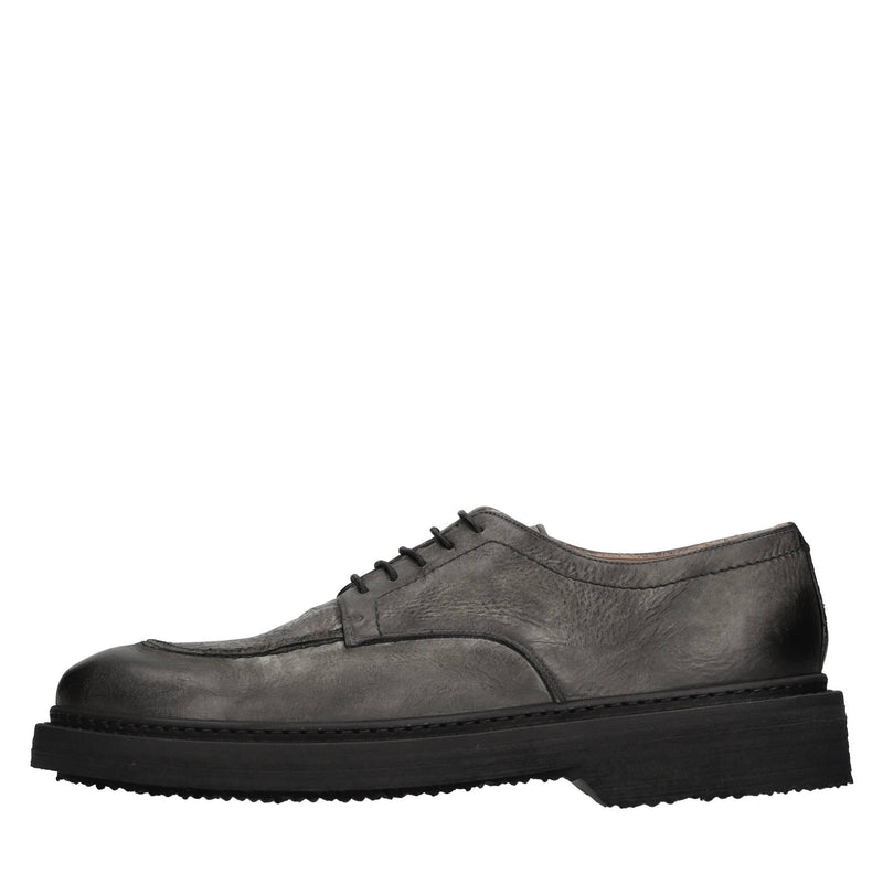 Stringate in pelle 
