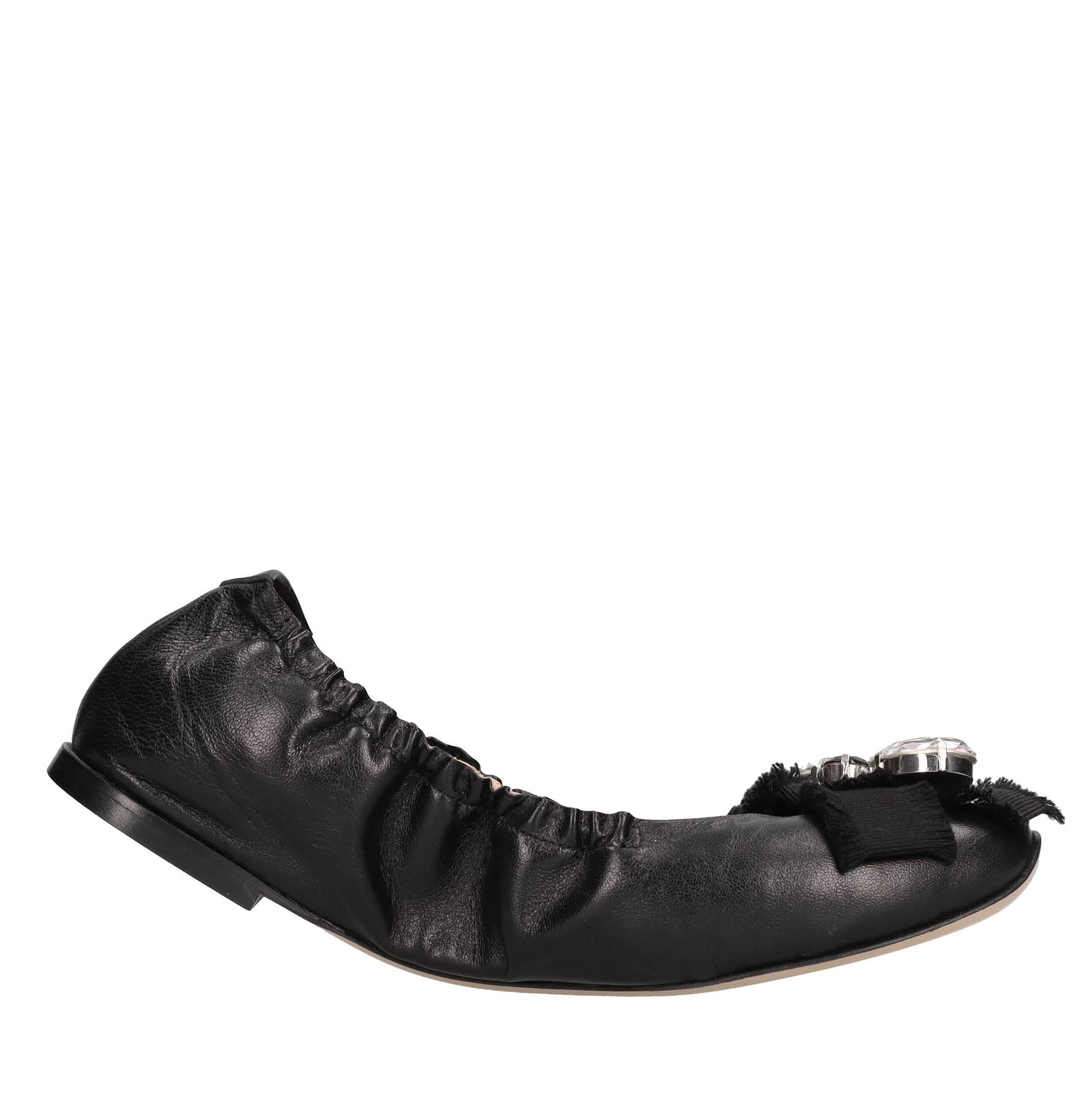 Ballerine in pelle con applicazioni gioiello 