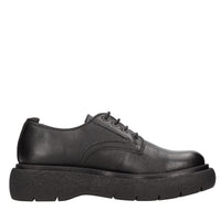 Stringate in pelle 