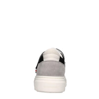 Sneakers in camoscio e tessuto 