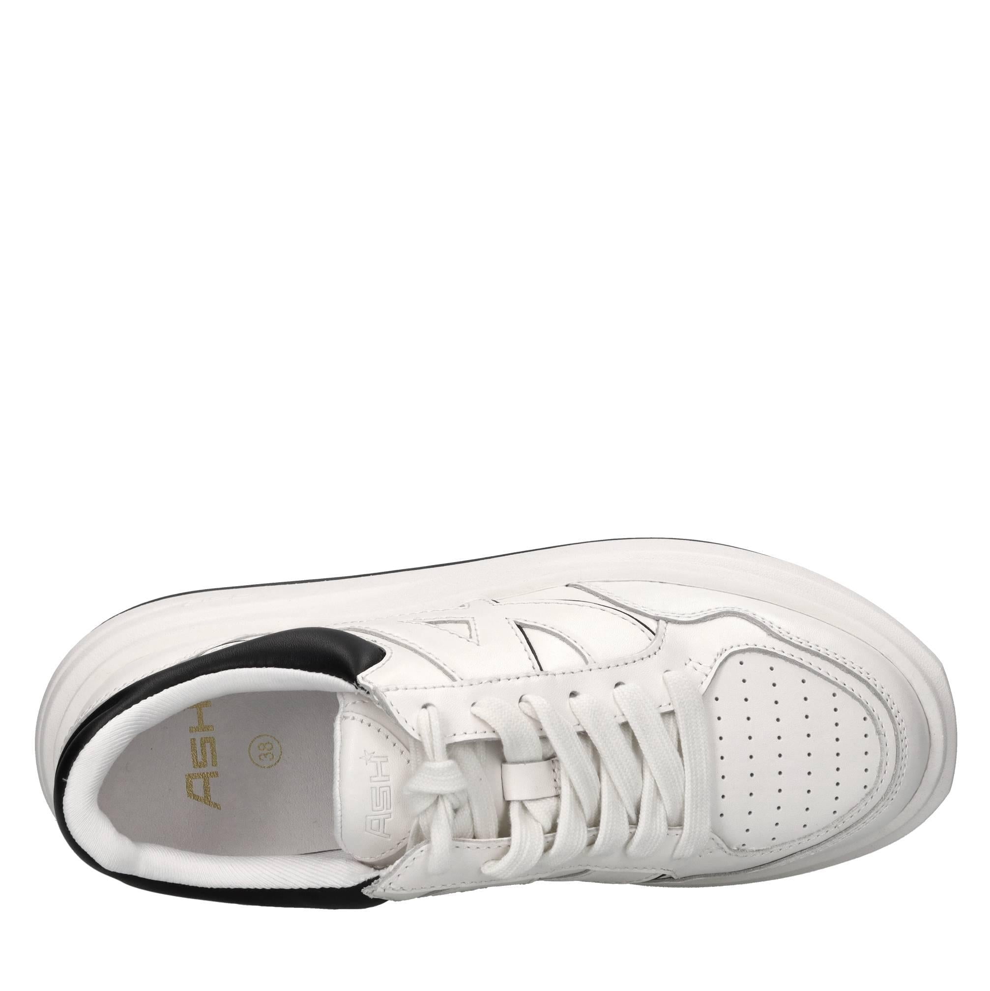 Sneakers in pelle 