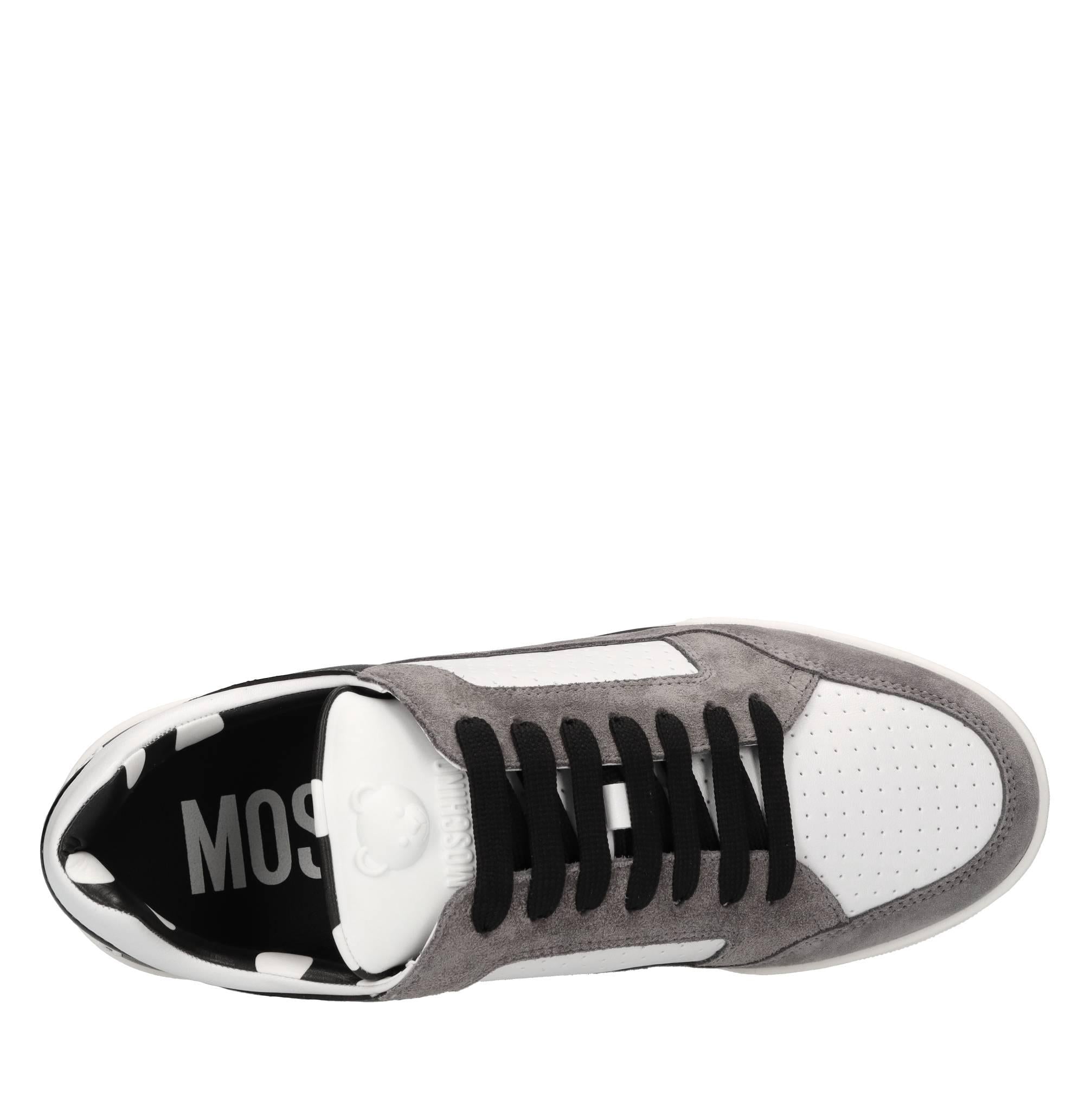 Sneakers in camoscio ed ecopelle 