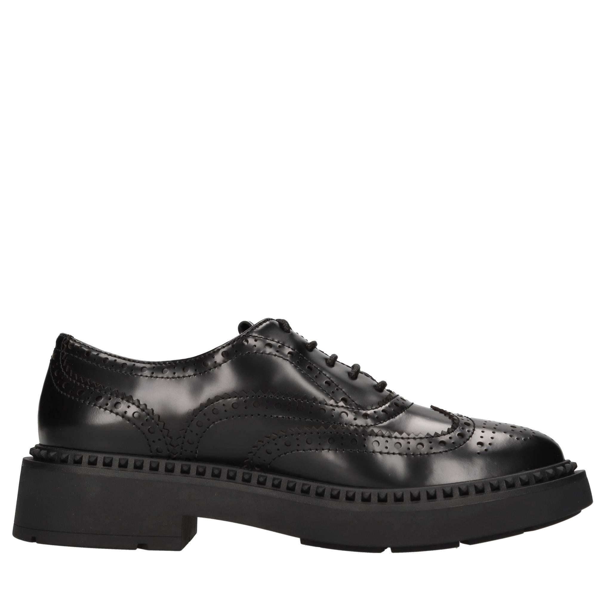 Stringate in pelle 