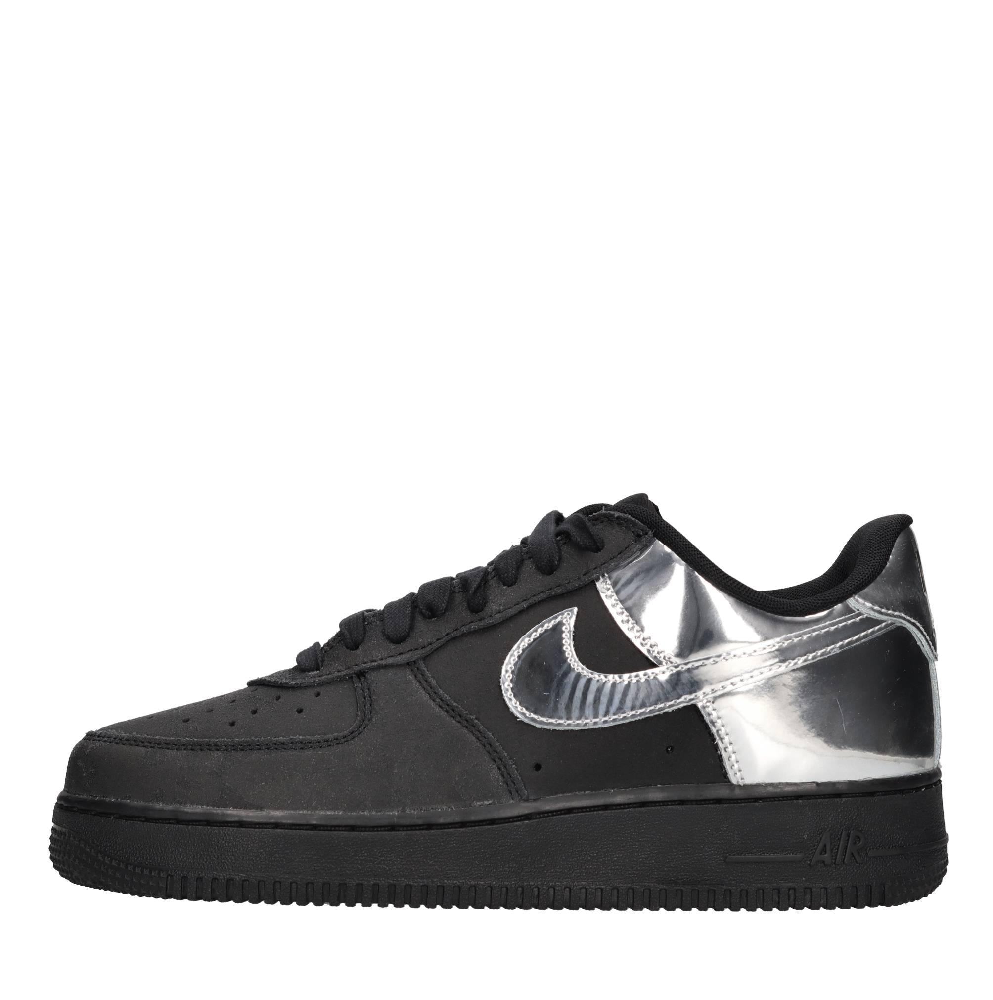 Sneakers in pelle con dettagli color argento specchiato 