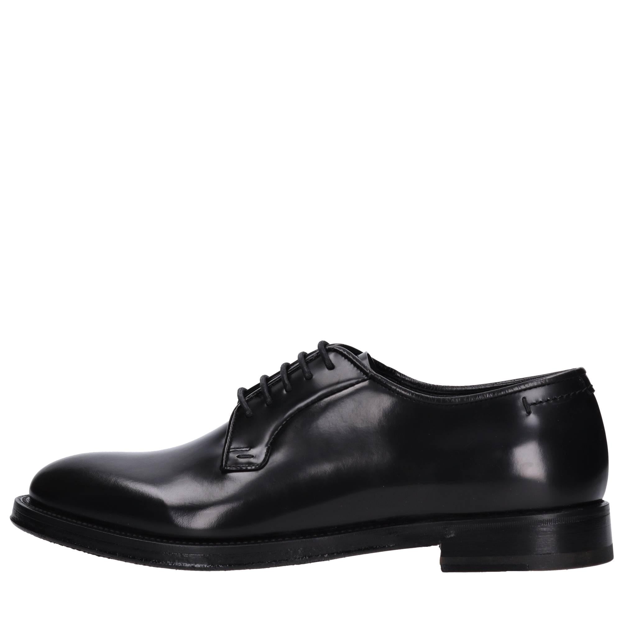 stringate in pelle 