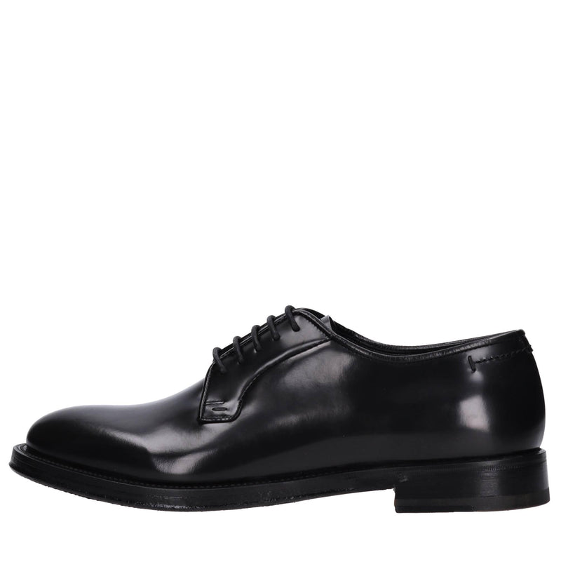 stringate in pelle 