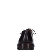 Stringate in pelle 