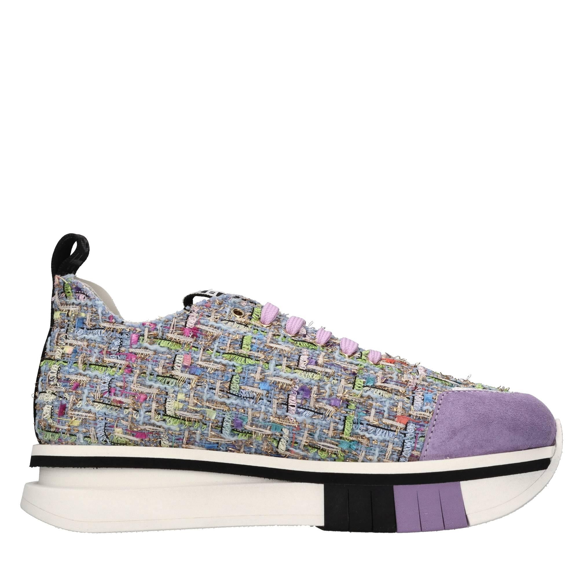 Sneakers in tessuto con inserti in camoscio 