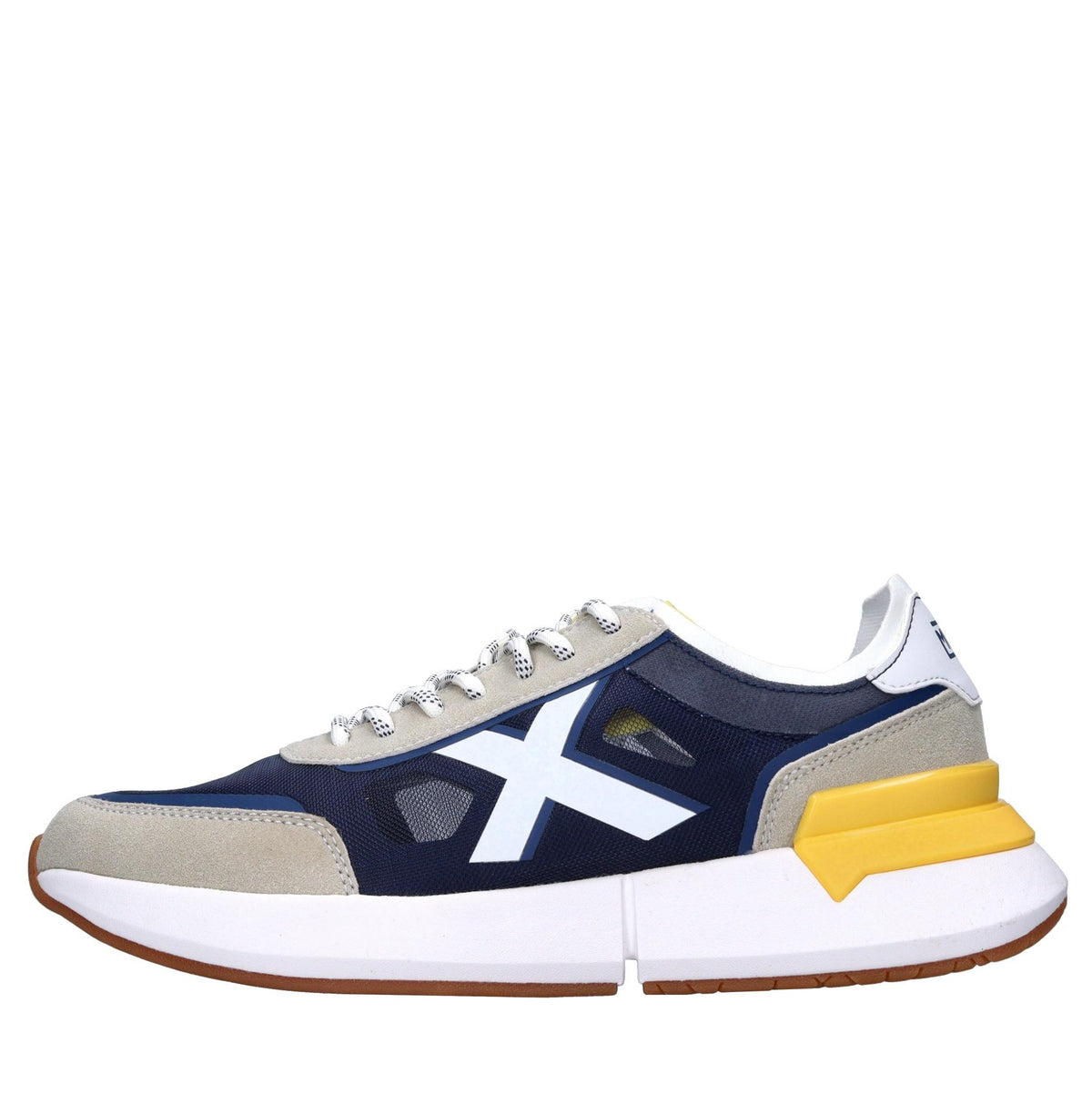 Sneakers in camoscio e tessuto 