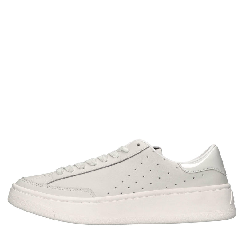 Sneakers in pelle 