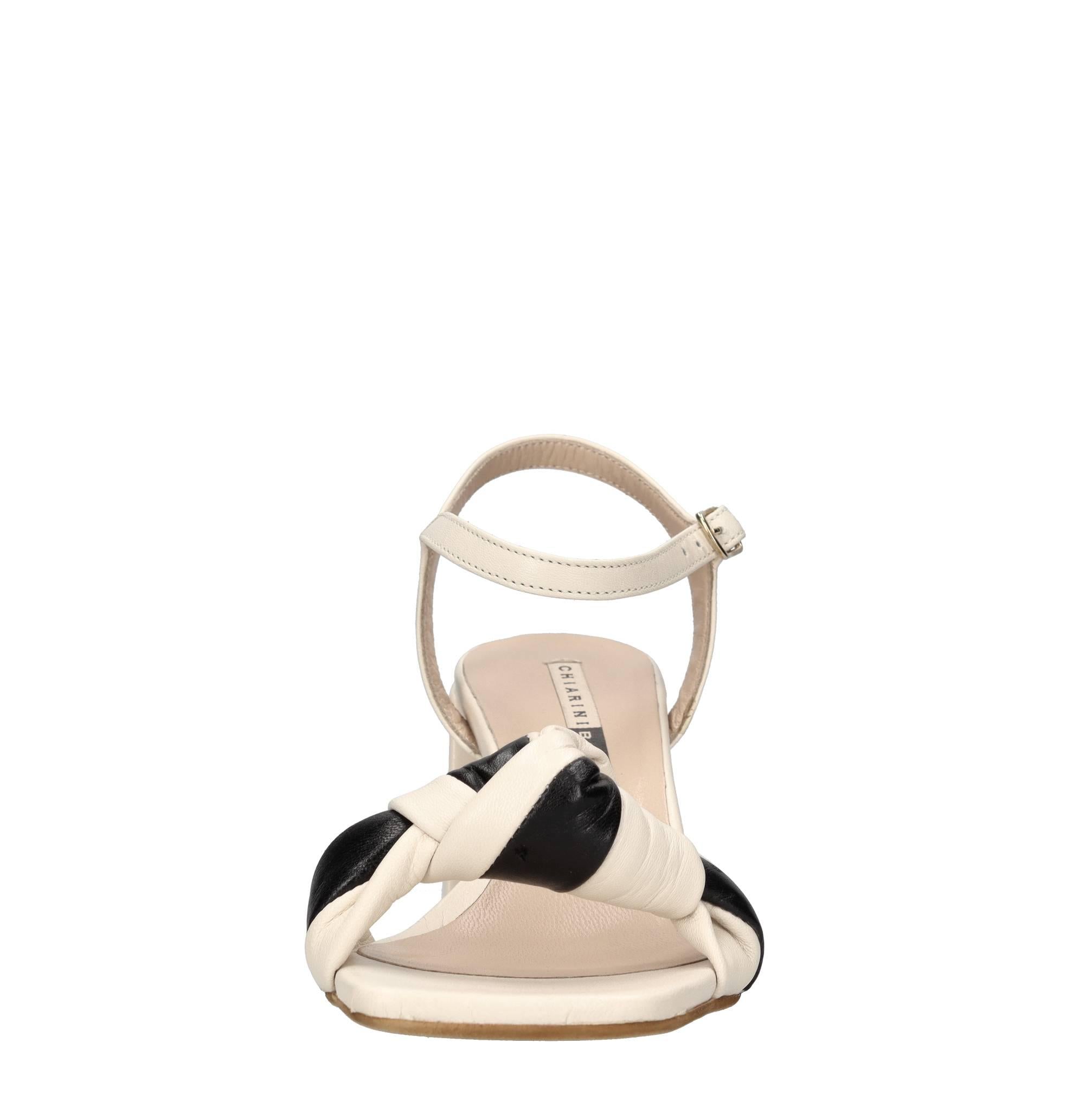 Sandali in pelle 