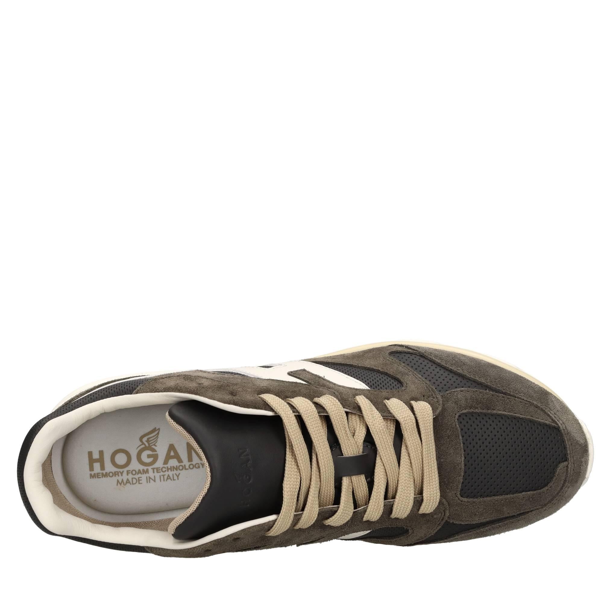 Sneakers in pelle 