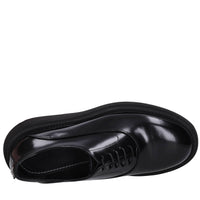 Stringate in pelle 